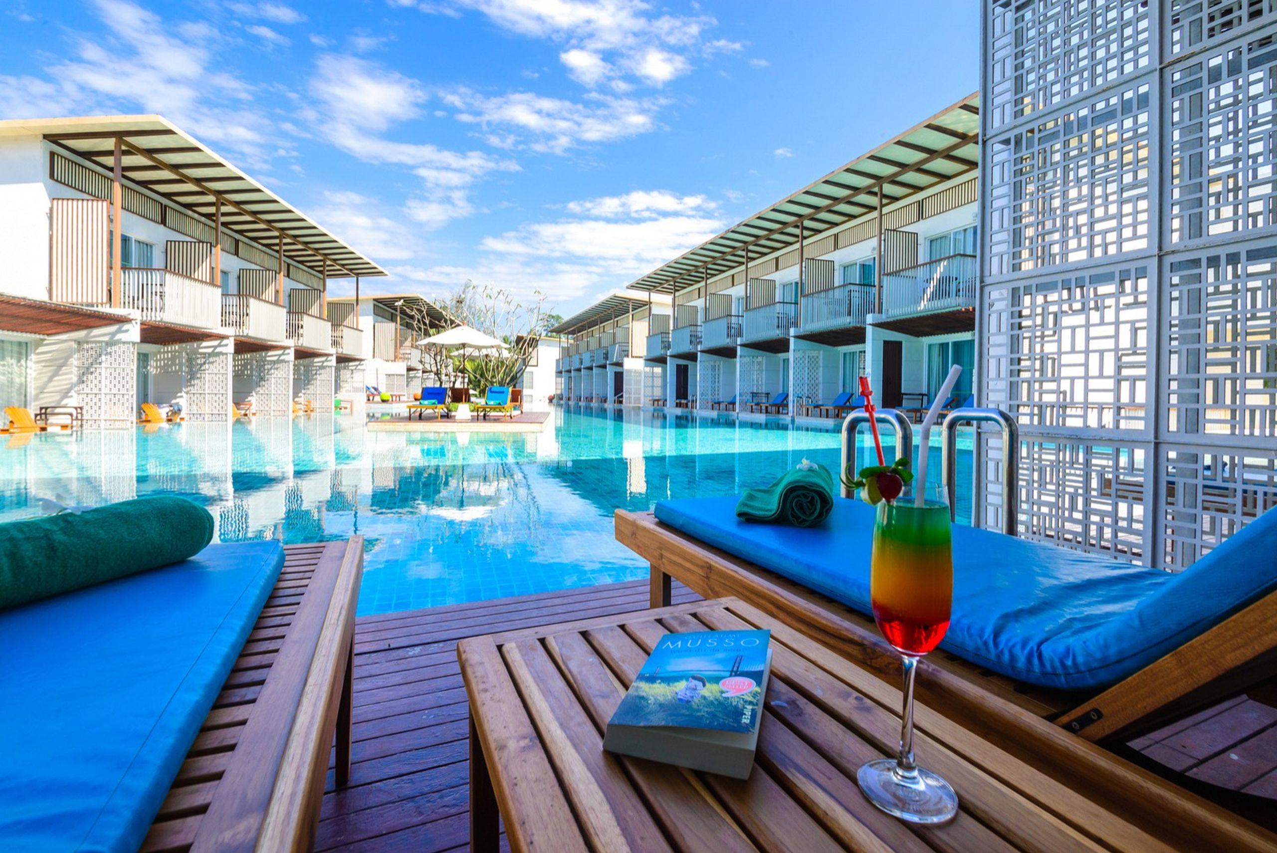 The Briza Beach Resort, Khao Lak Sha Extra Plus Bagian luar foto