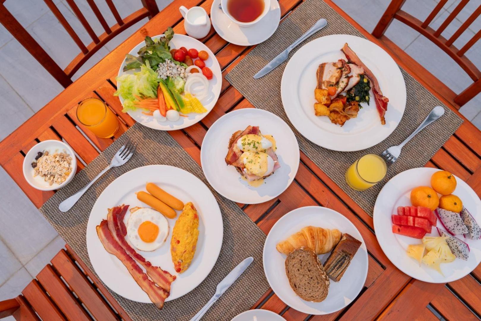 The Briza Beach Resort, Khao Lak Sha Extra Plus Bagian luar foto