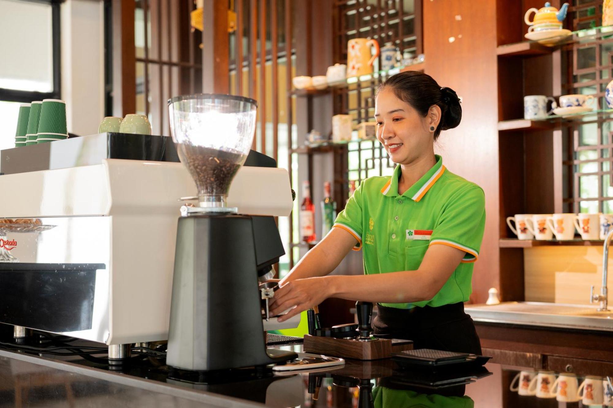 The Briza Beach Resort, Khao Lak Sha Extra Plus Bagian luar foto